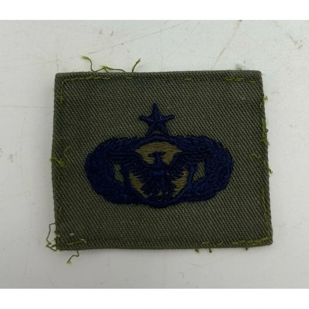 US Air Force Security Police Qualification Collar Patch D7\‎